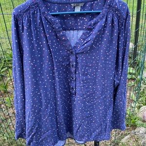 Bass blouse . 💰💰 2 $10 items for $10 price adjustment in your bundle . 💰💰